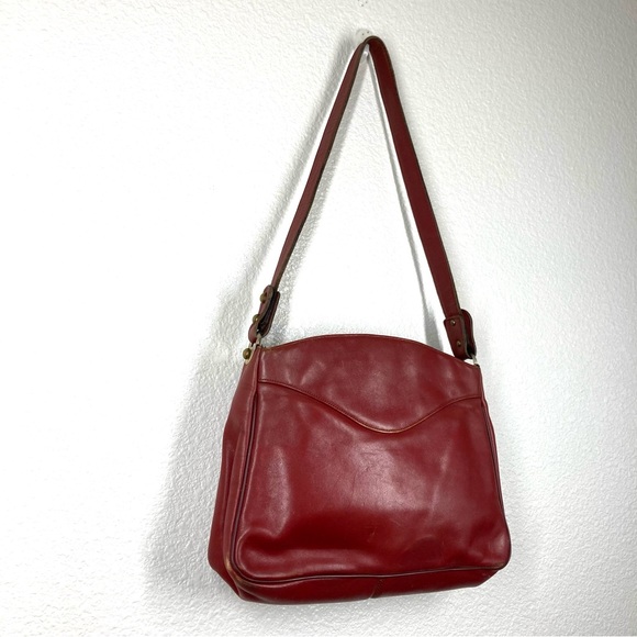 Vintage 70s Etienne Aigner Red Shoulder Bag Hand Made Oxblood Leather 12X9" - Picture 10 of 16